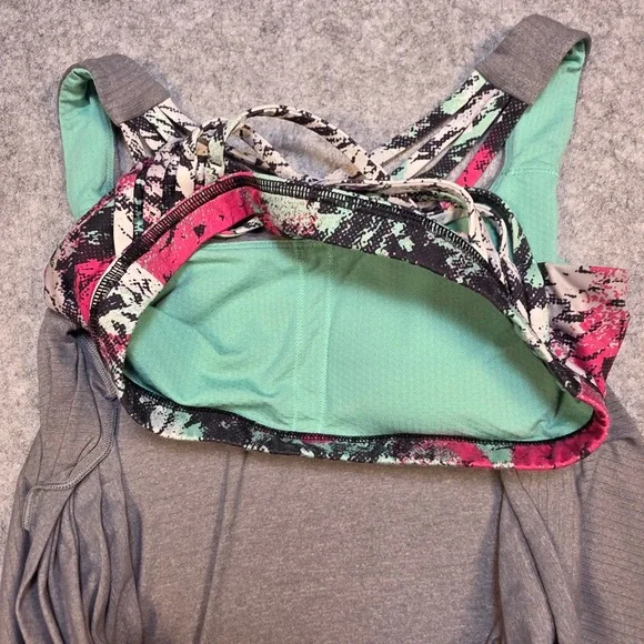 Lululemon Tank Women 6 Gray Free To Be Tank Strappy Back Built-in Bra - Picture 7 of 8